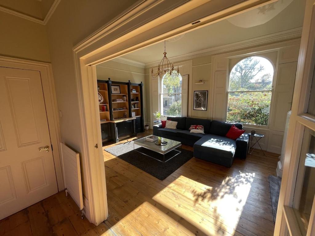 Appartamento Beautiful 5-bedroom Townhouse
