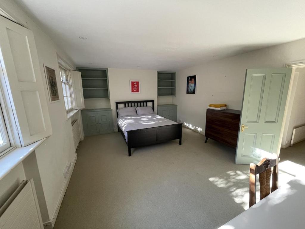 Appartamento Beautiful 5-bedroom Townhouse
